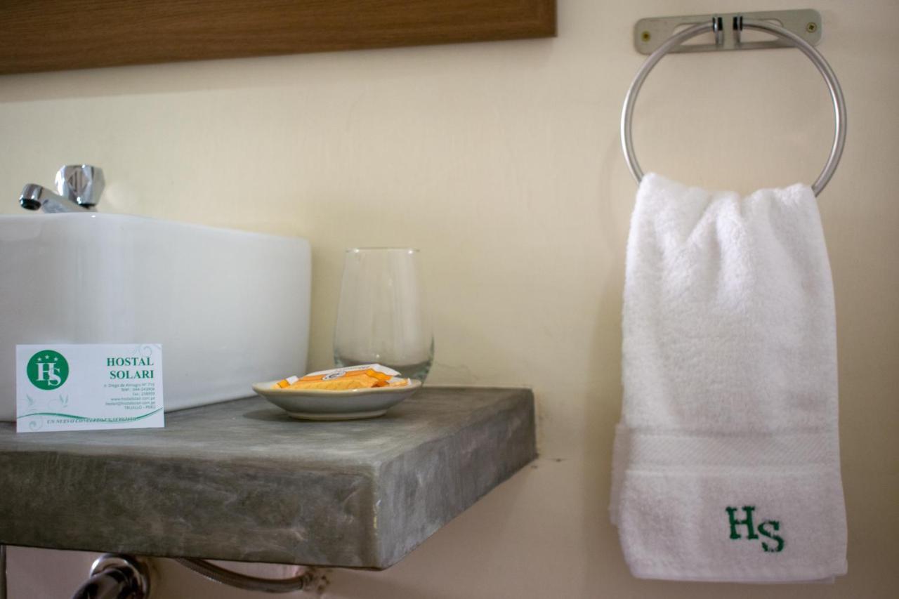Hostal Solari 特鲁希略 外观 照片