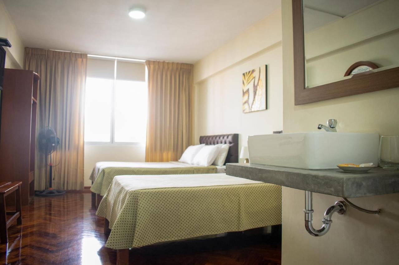 Hostal Solari 特鲁希略 外观 照片
