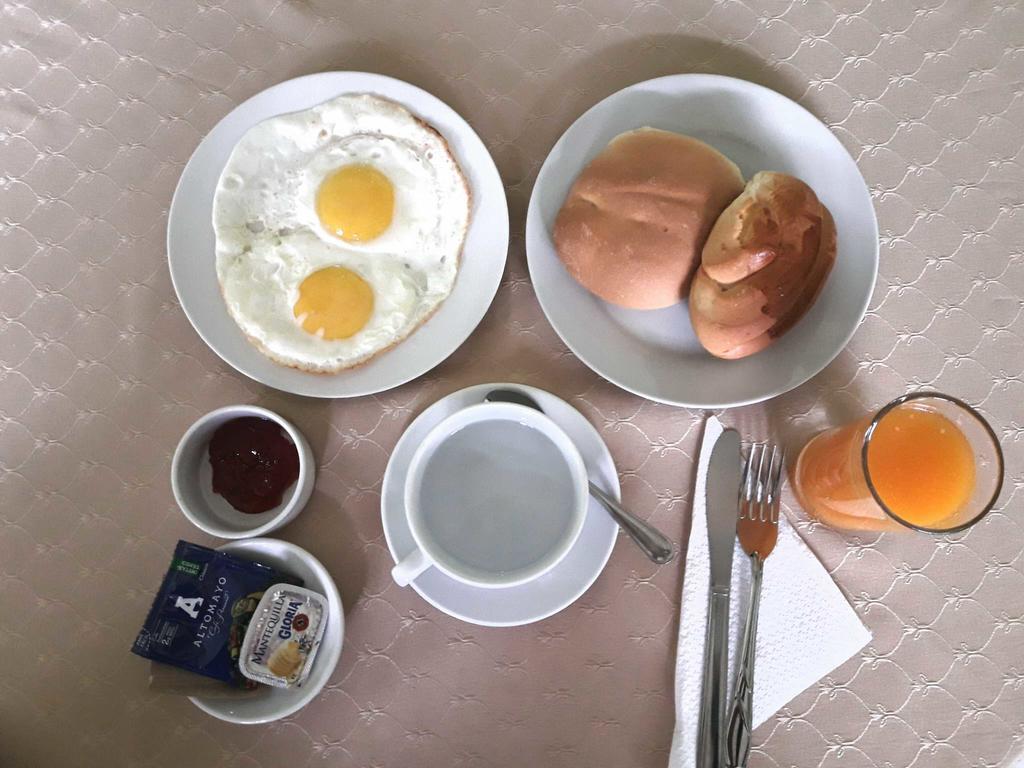 Hostal Solari 特鲁希略 外观 照片